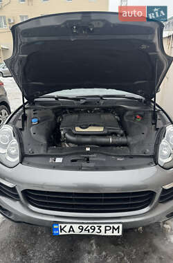 Внедорожник / Кроссовер Porsche Cayenne 2015 в Полтаве
