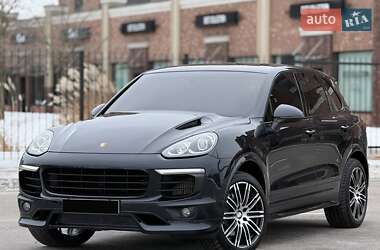 Внедорожник / Кроссовер Porsche Cayenne 2015 в Киеве