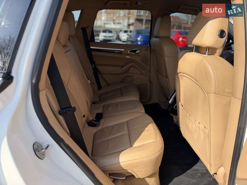 Внедорожник / Кроссовер Porsche Cayenne 2011 в Киеве фото 31 Внедорожник / Кроссовер Porsche Cayenne 2011 в Киеве