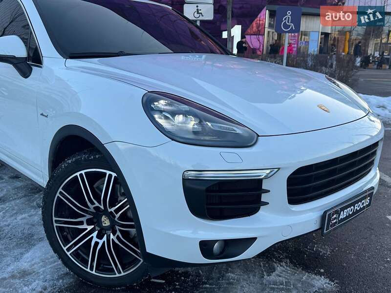 Внедорожник / Кроссовер Porsche Cayenne 2015 в Киеве фото 2 Внедорожник / Кроссовер Porsche Cayenne 2015 в Киеве