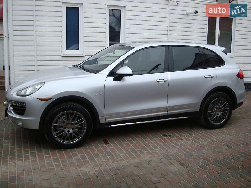 Внедорожник / Кроссовер Porsche Cayenne 2014 в Ровно