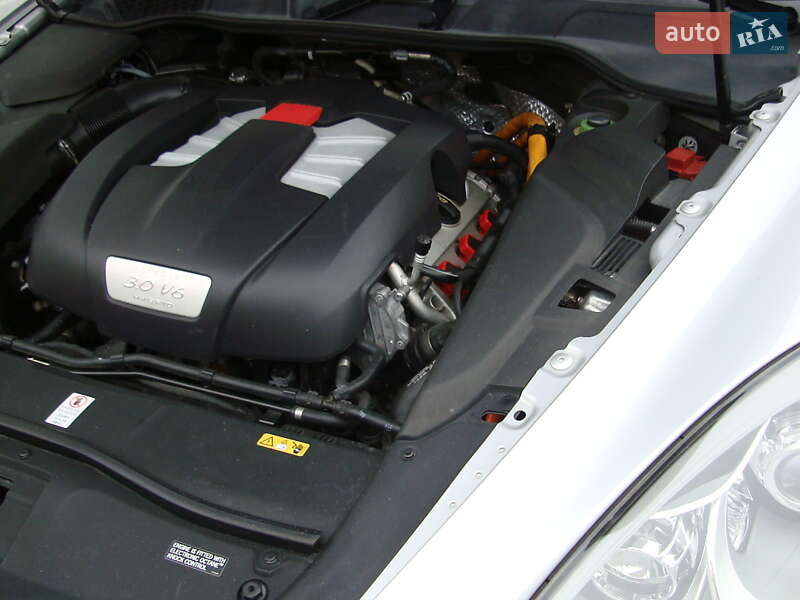 Внедорожник / Кроссовер Porsche Cayenne 2014 в Ровно