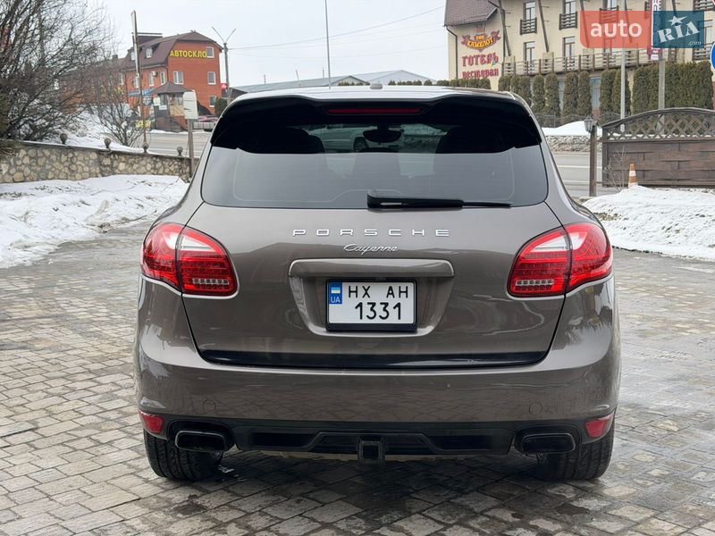 Внедорожник / Кроссовер Porsche Cayenne 2013 в Тернополе