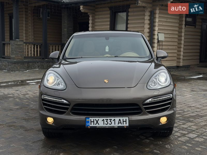Внедорожник / Кроссовер Porsche Cayenne 2013 в Тернополе