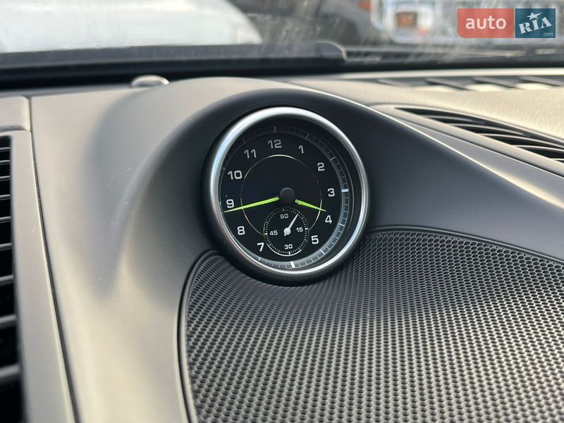 Внедорожник / Кроссовер Porsche Cayenne 2016 в Киеве