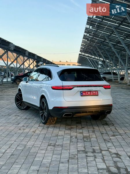 Внедорожник / Кроссовер Porsche Cayenne 2021 в Львове