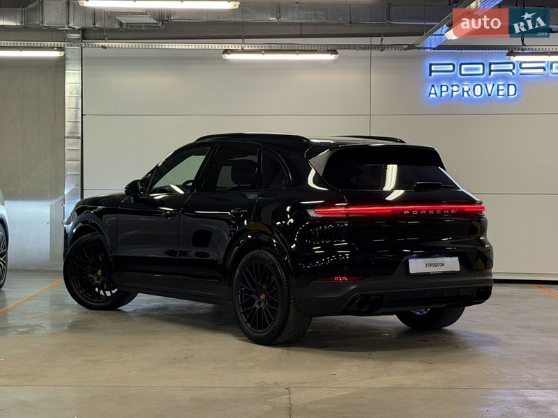 Внедорожник / Кроссовер Porsche Cayenne 2023 в Киеве