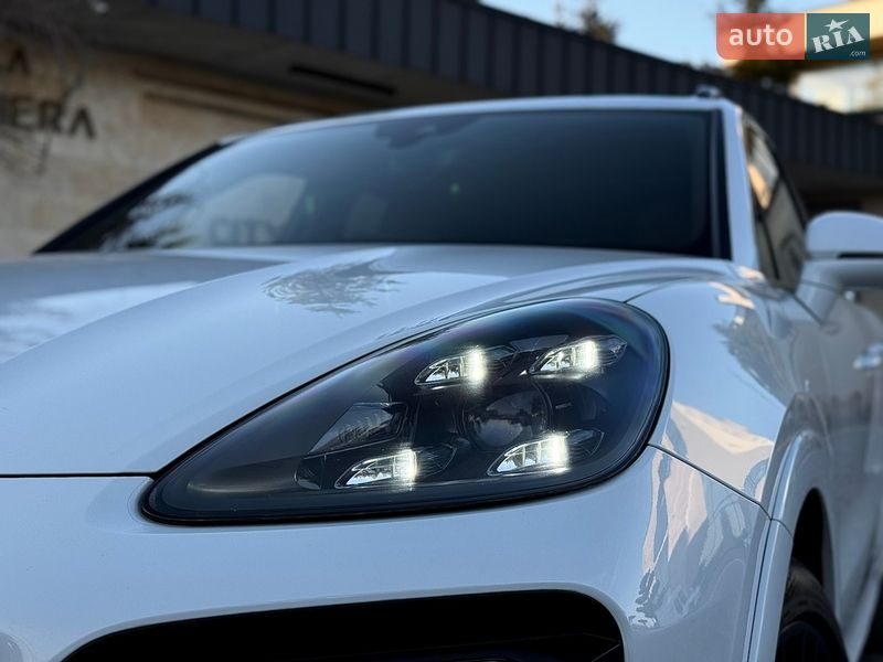 Внедорожник / Кроссовер Porsche Cayenne 2018 в Львове