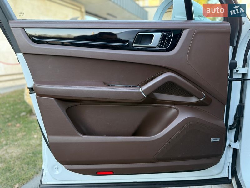 Внедорожник / Кроссовер Porsche Cayenne 2018 в Львове