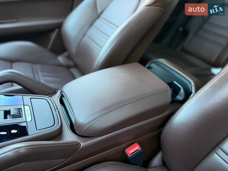 Внедорожник / Кроссовер Porsche Cayenne 2018 в Львове