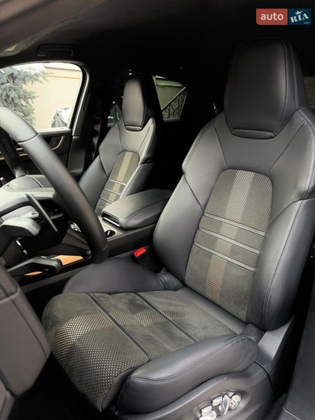 Внедорожник / Кроссовер Porsche Cayenne 2024 в Киеве