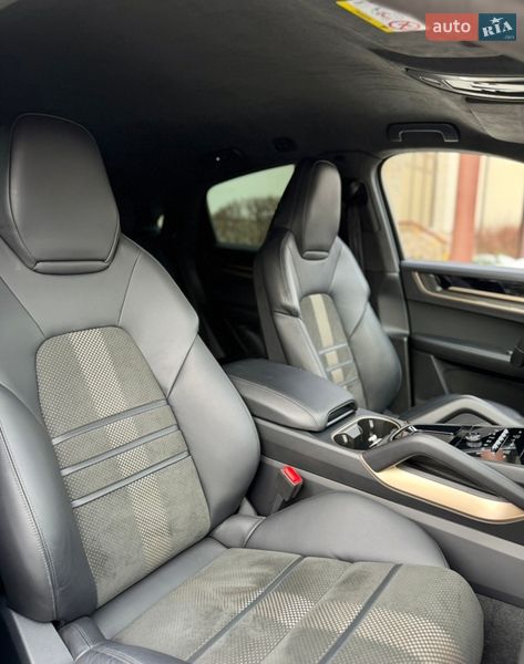 Внедорожник / Кроссовер Porsche Cayenne 2024 в Киеве