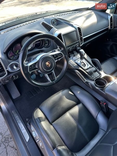 Позашляховик / Кросовер Porsche Cayenne 2015 в Кременчуці