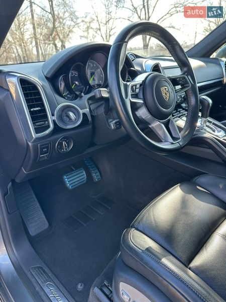 Позашляховик / Кросовер Porsche Cayenne 2015 в Кременчуці