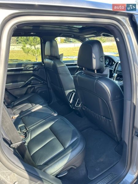 Позашляховик / Кросовер Porsche Cayenne 2015 в Кременчуці