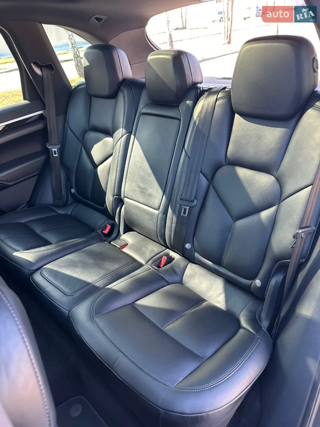 2015 Porsche Cayenne - мініатюра 31