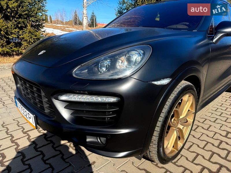 Внедорожник / Кроссовер Porsche Cayenne 2010 в Хмельницком