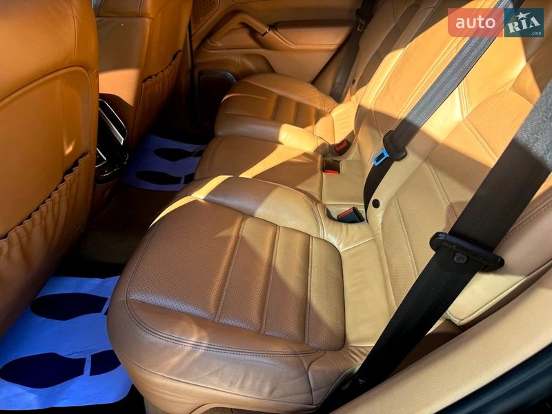 Внедорожник / Кроссовер Porsche Cayenne 2010 в Хмельницком