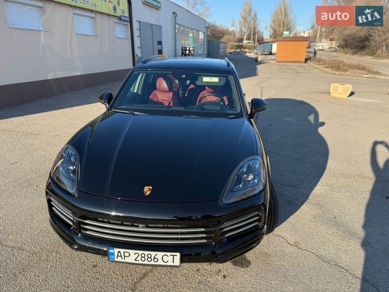 Внедорожник / Кроссовер Porsche Cayenne 2019 в Запорожье