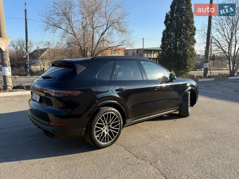 Внедорожник / Кроссовер Porsche Cayenne 2019 в Запорожье