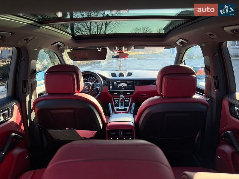 Внедорожник / Кроссовер Porsche Cayenne 2019 в Запорожье