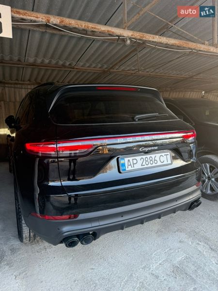 Внедорожник / Кроссовер Porsche Cayenne 2019 в Запорожье