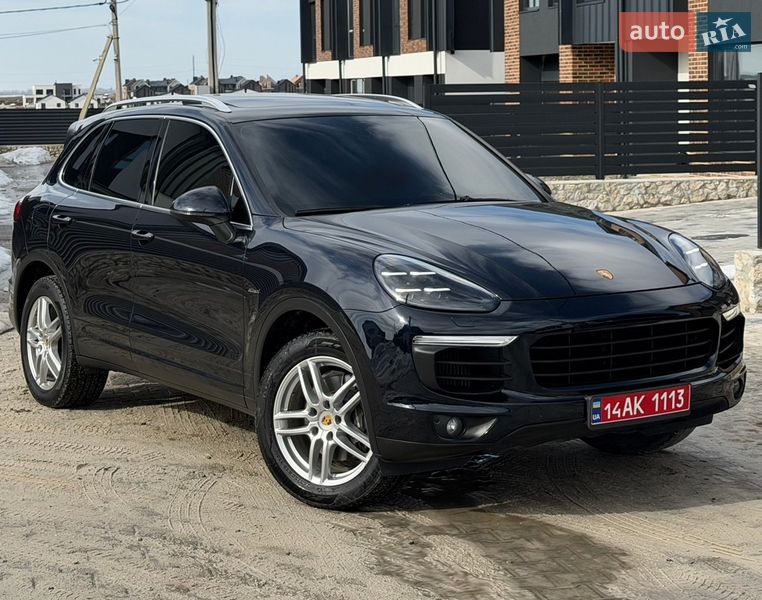 Внедорожник / Кроссовер Porsche Cayenne 2016 в Тернополе