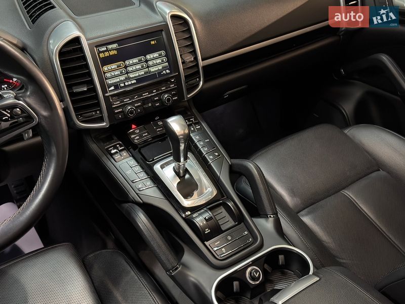 Внедорожник / Кроссовер Porsche Cayenne 2016 в Тернополе