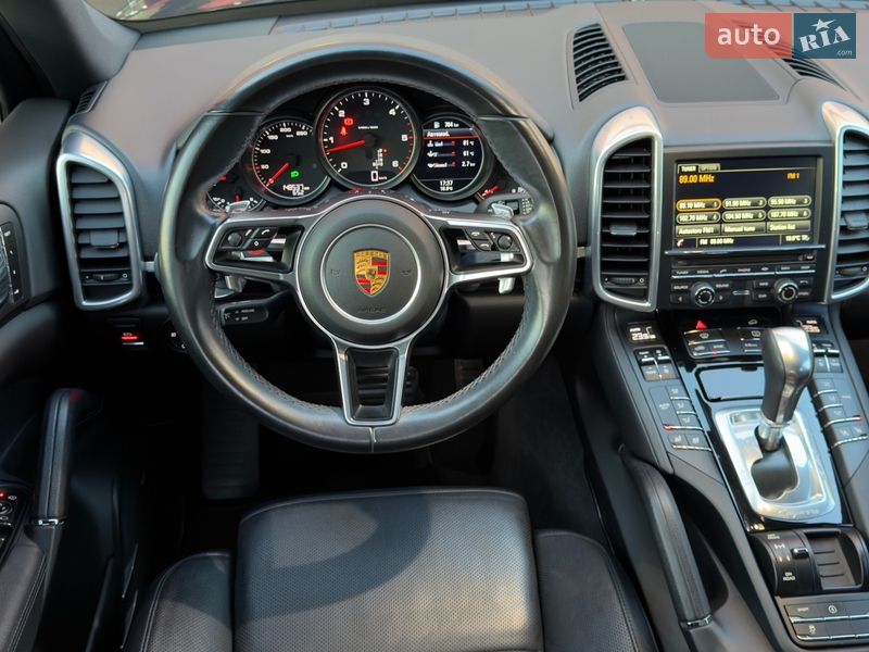 Внедорожник / Кроссовер Porsche Cayenne 2016 в Тернополе