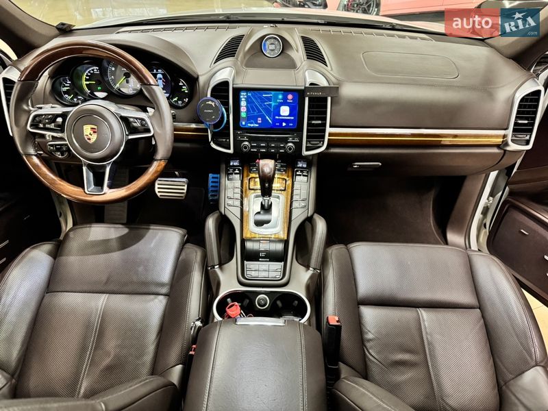 Внедорожник / Кроссовер Porsche Cayenne 2016 в Николаеве