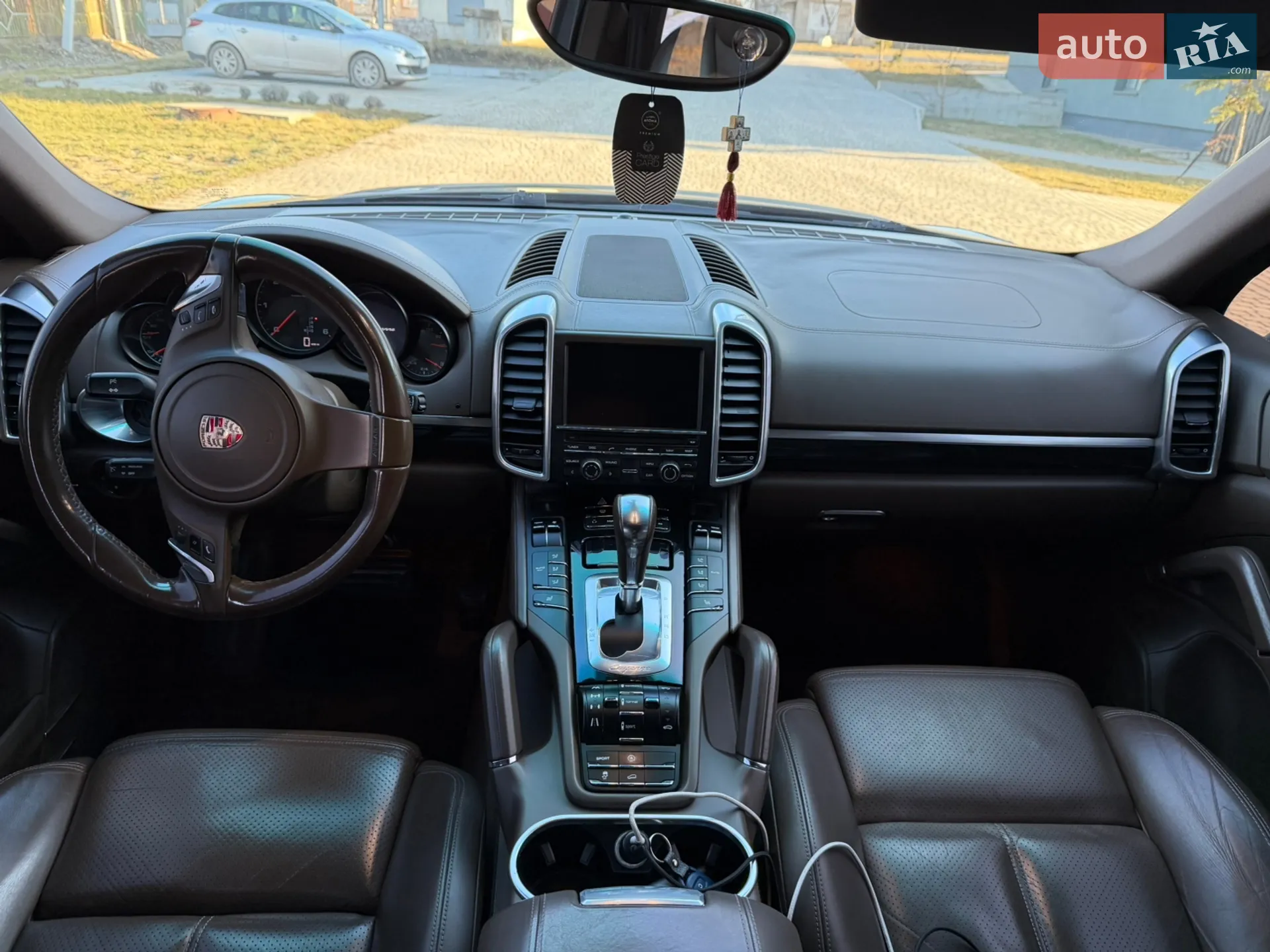 2010 Porsche Cayenne - мініатюра 29