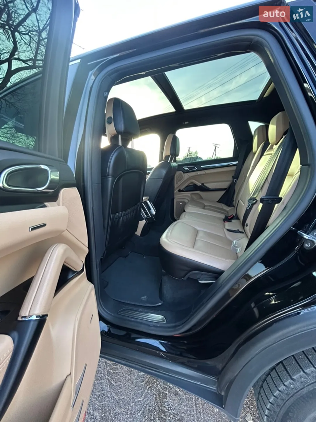 2017 Porsche Cayenne - мініатюра 23