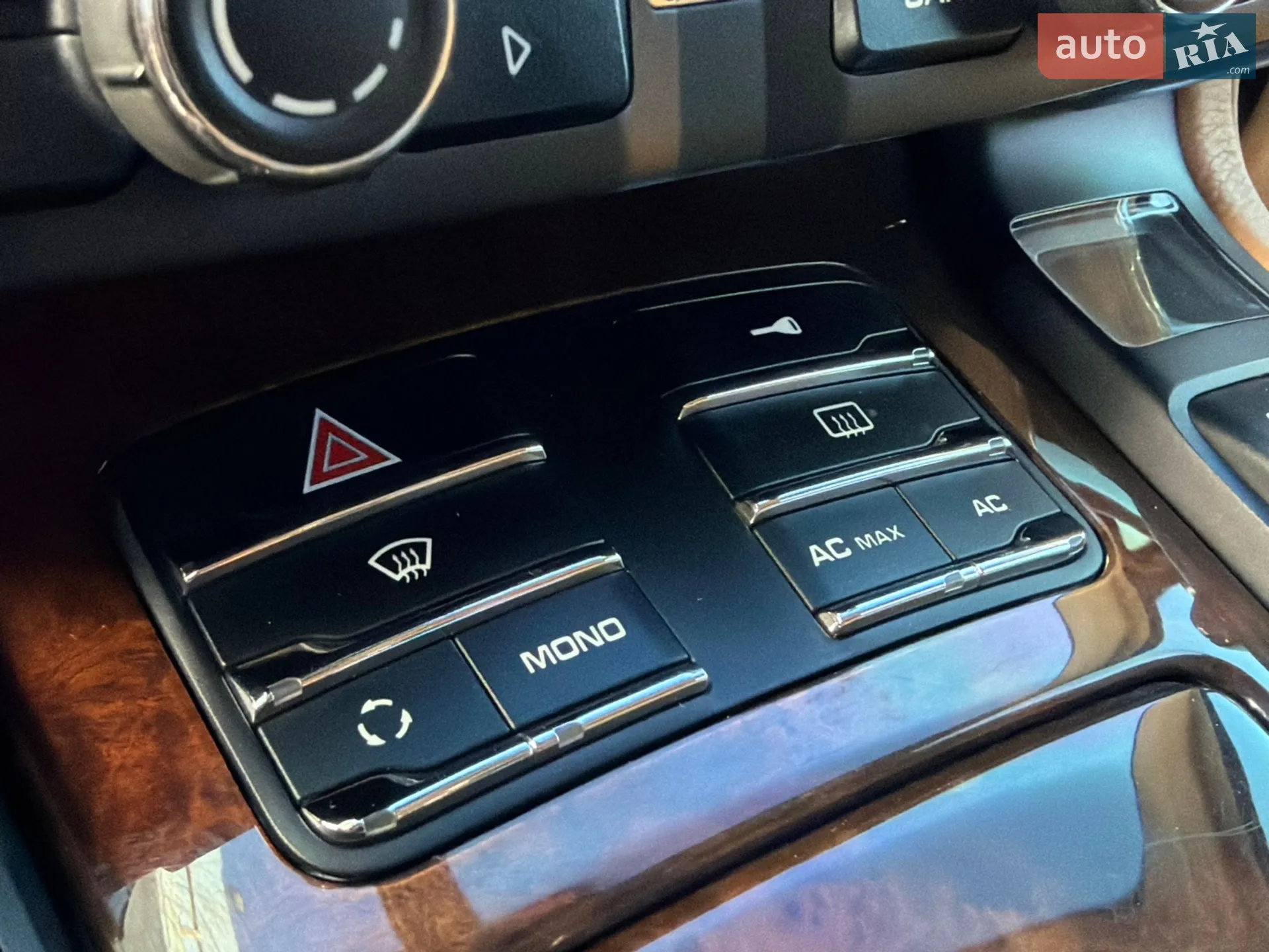 2010 Porsche Cayenne - мініатюра 38