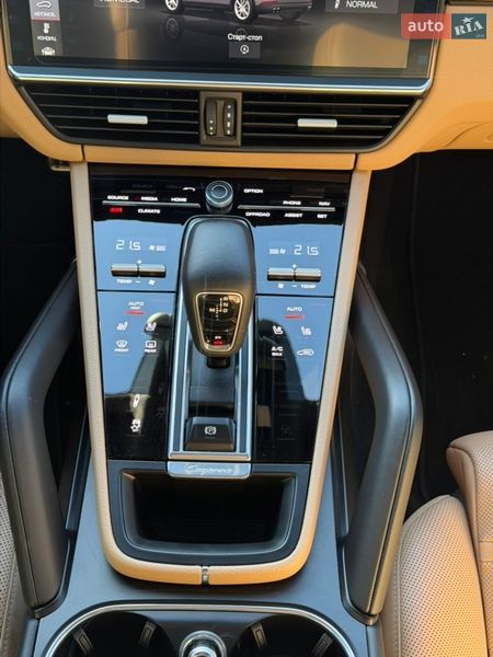 Внедорожник / Кроссовер Porsche Cayenne 2018 в Киеве