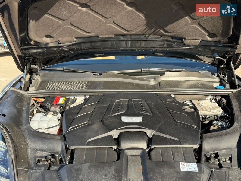 Внедорожник / Кроссовер Porsche Cayenne 2018 в Киеве