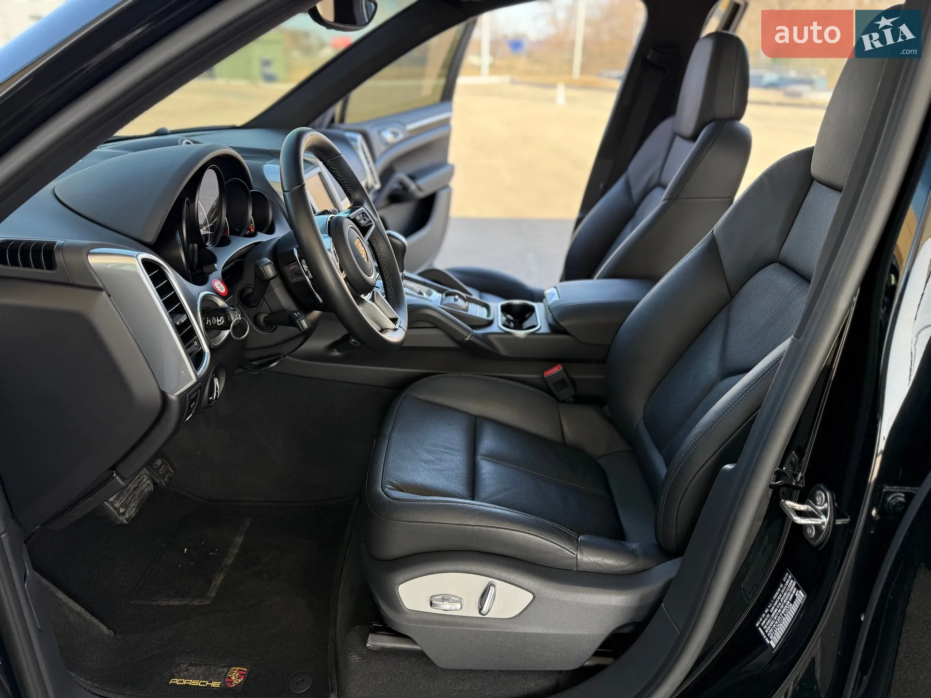 2016 Porsche Cayenne - мініатюра 22