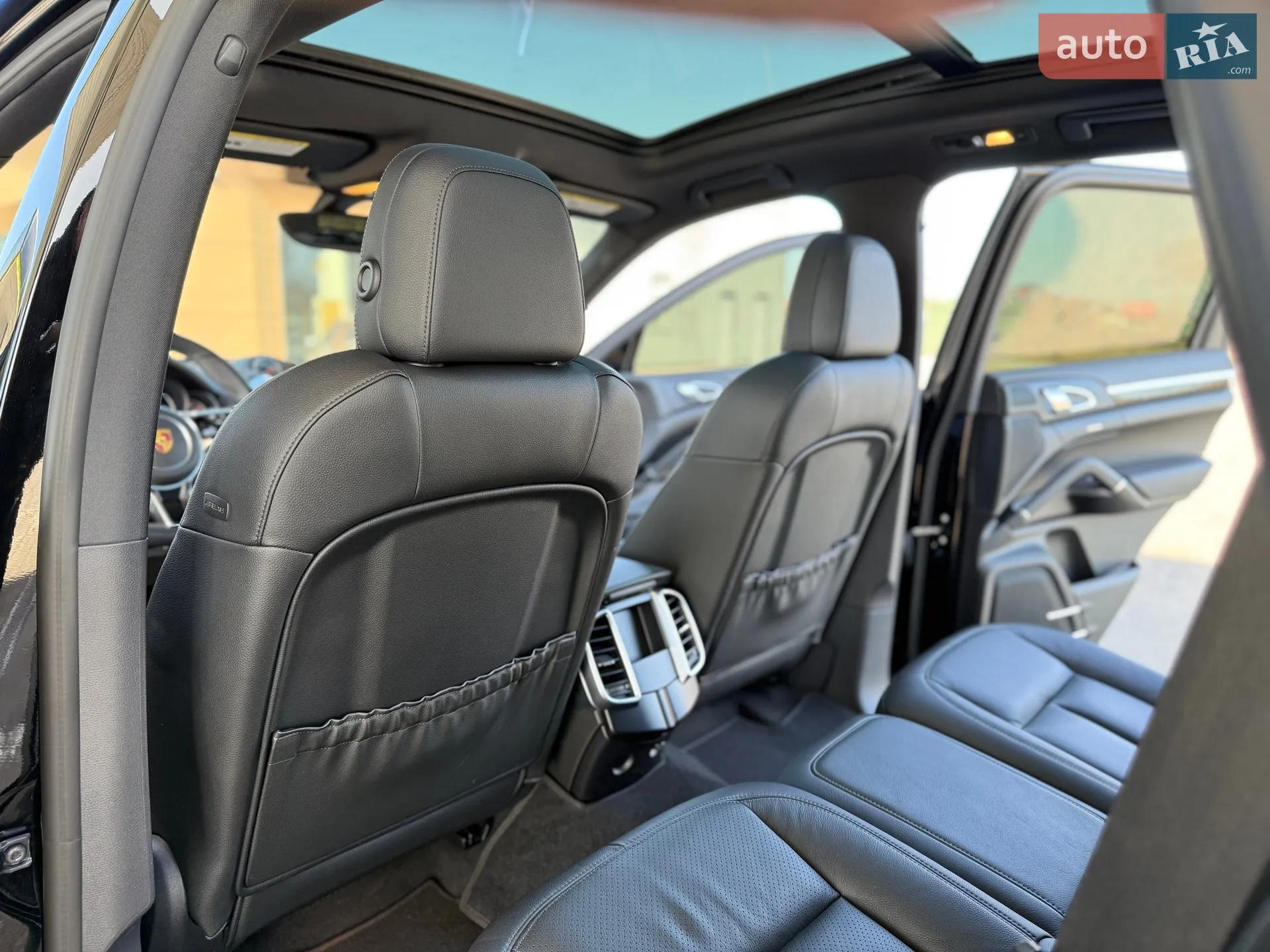 2016 Porsche Cayenne - мініатюра 29