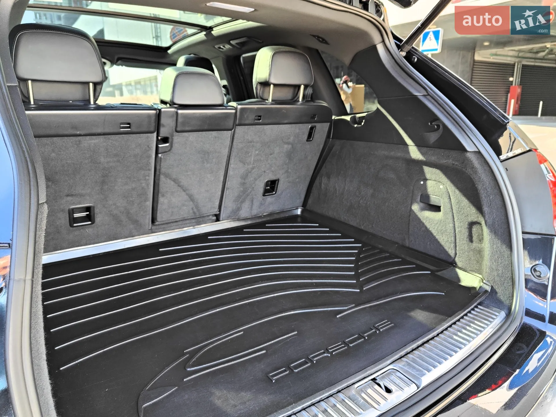 2012 Porsche Cayenne - мініатюра 16