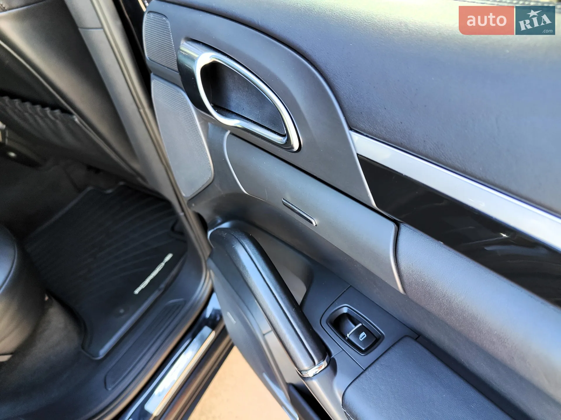 2012 Porsche Cayenne - мініатюра 57
