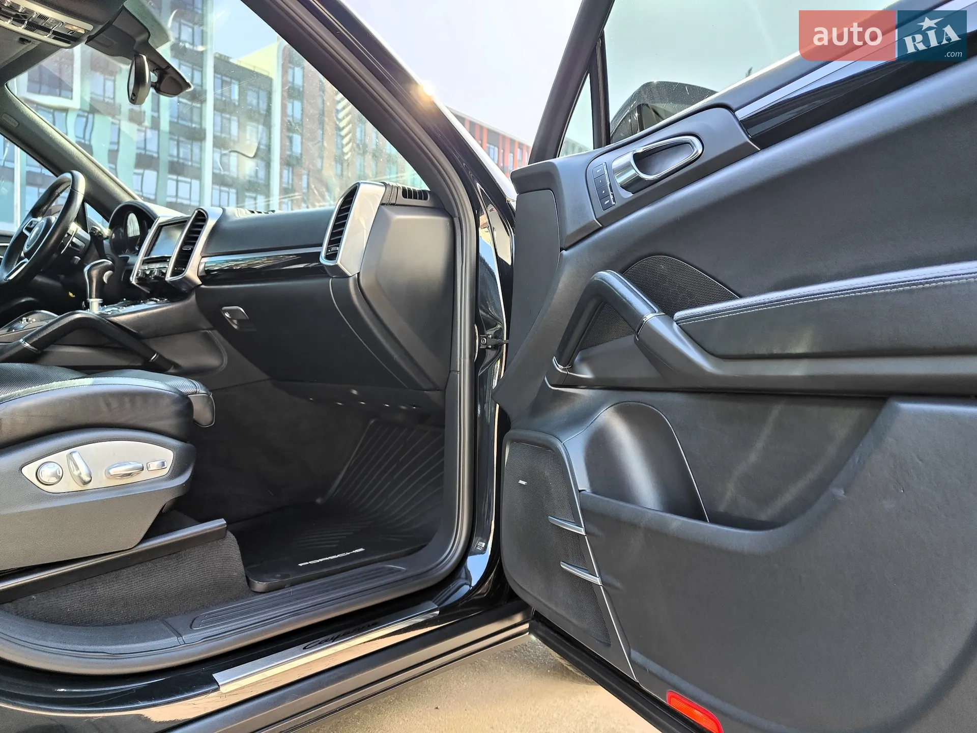 2012 Porsche Cayenne - мініатюра 48