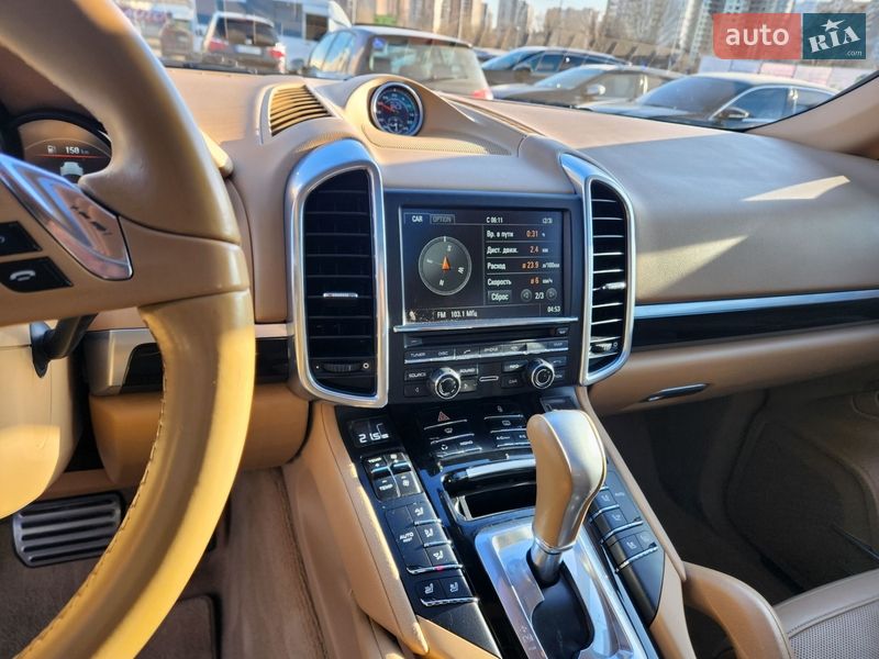 Внедорожник / Кроссовер Porsche Cayenne 2012 в Киеве