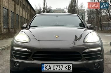 Позашляховик / Кросовер Porsche Cayenne 2013 в Києві