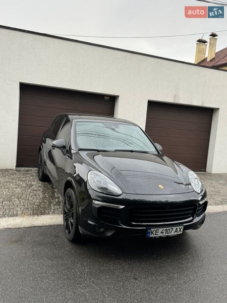 Внедорожник / Кроссовер Porsche Cayenne 2016 в Днепре