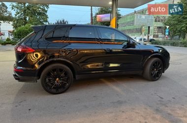Внедорожник / Кроссовер Porsche Cayenne 2016 в Днепре