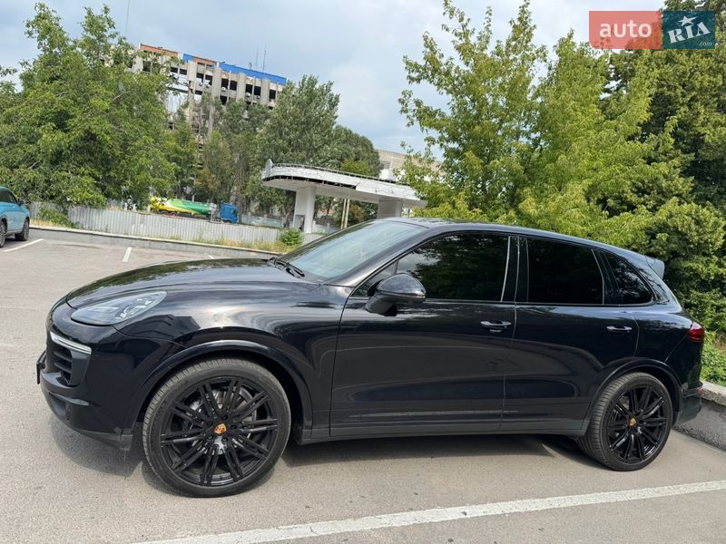 Внедорожник / Кроссовер Porsche Cayenne 2016 в Днепре