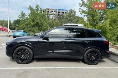 Внедорожник / Кроссовер Porsche Cayenne 2016 в Днепре