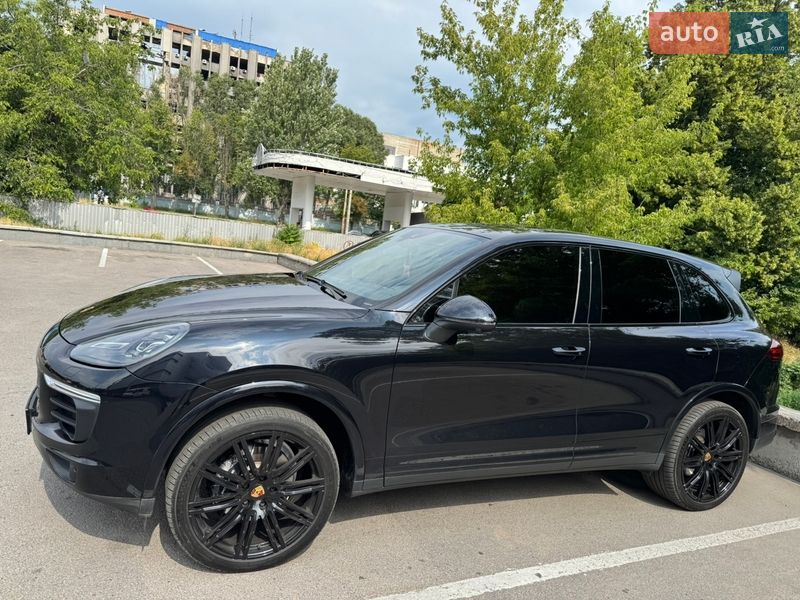 Внедорожник / Кроссовер Porsche Cayenne 2016 в Днепре