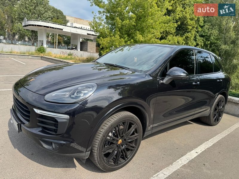 Внедорожник / Кроссовер Porsche Cayenne 2016 в Днепре