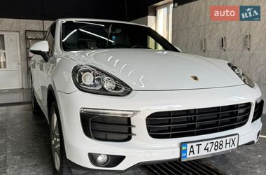 Внедорожник / Кроссовер Porsche Cayenne 2015 в Надворной