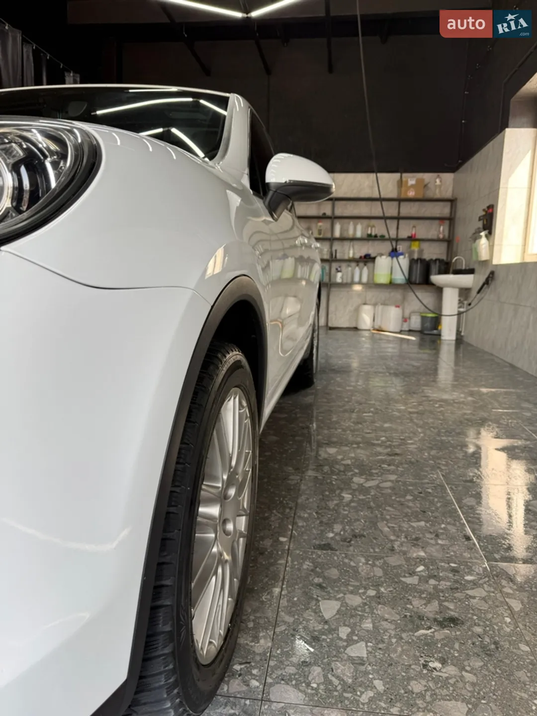 2015 Porsche Cayenne - мініатюра 3